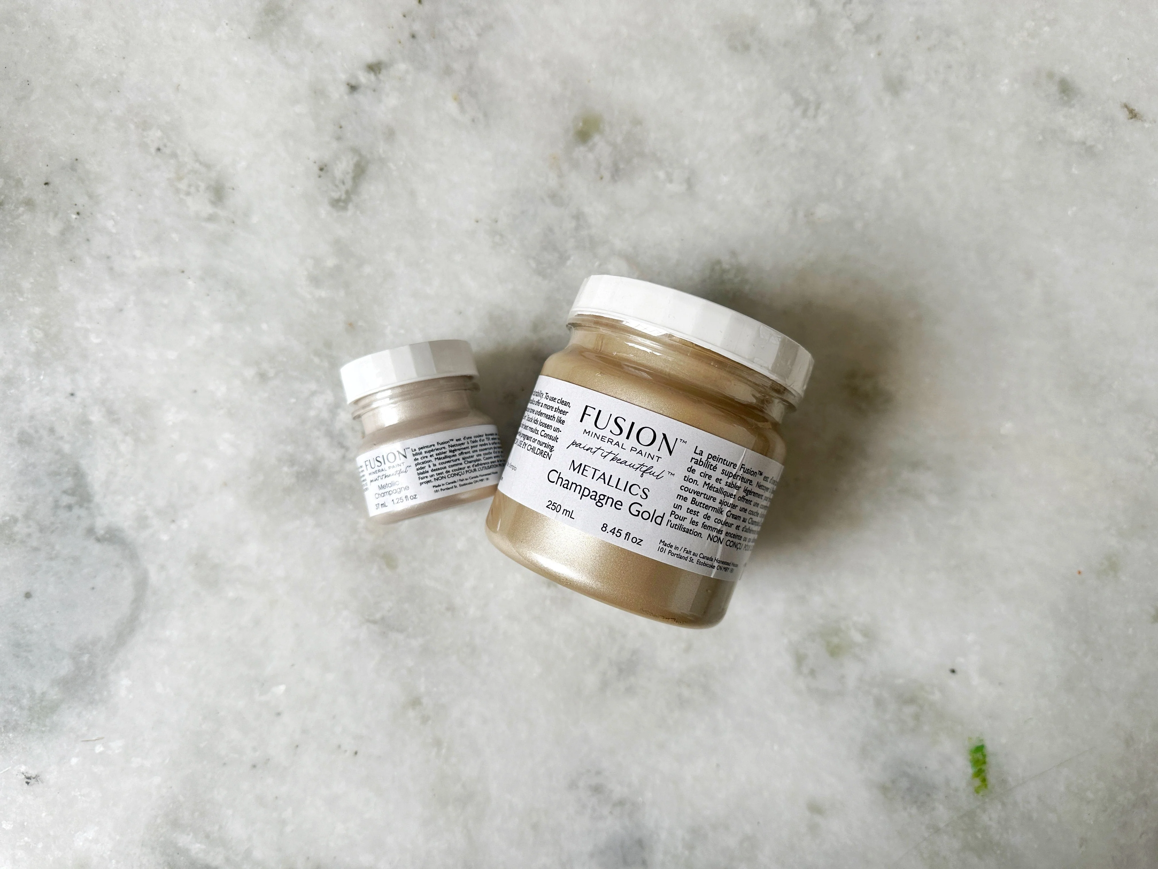 Buy a Champagne Gold Metallic 250 ml Get a Free Metallic Champagne Tester